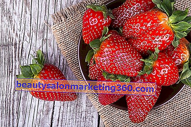 6 sundhedsmæssige fordele ved jordbær (med sunde opskrifter)