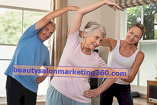 Esercizi di stretching per anziani da fare a casa